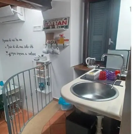 Gradoni Di Chiaia 62 *