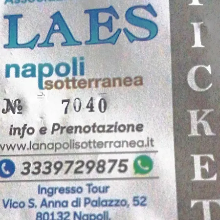 Gradoni Di Chiaia 62 Apartamento *