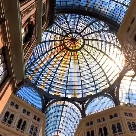 Apartment Gradoni Di Chiaia 62 Naples