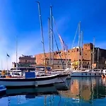 Gradoni Di Chiaia 62 *